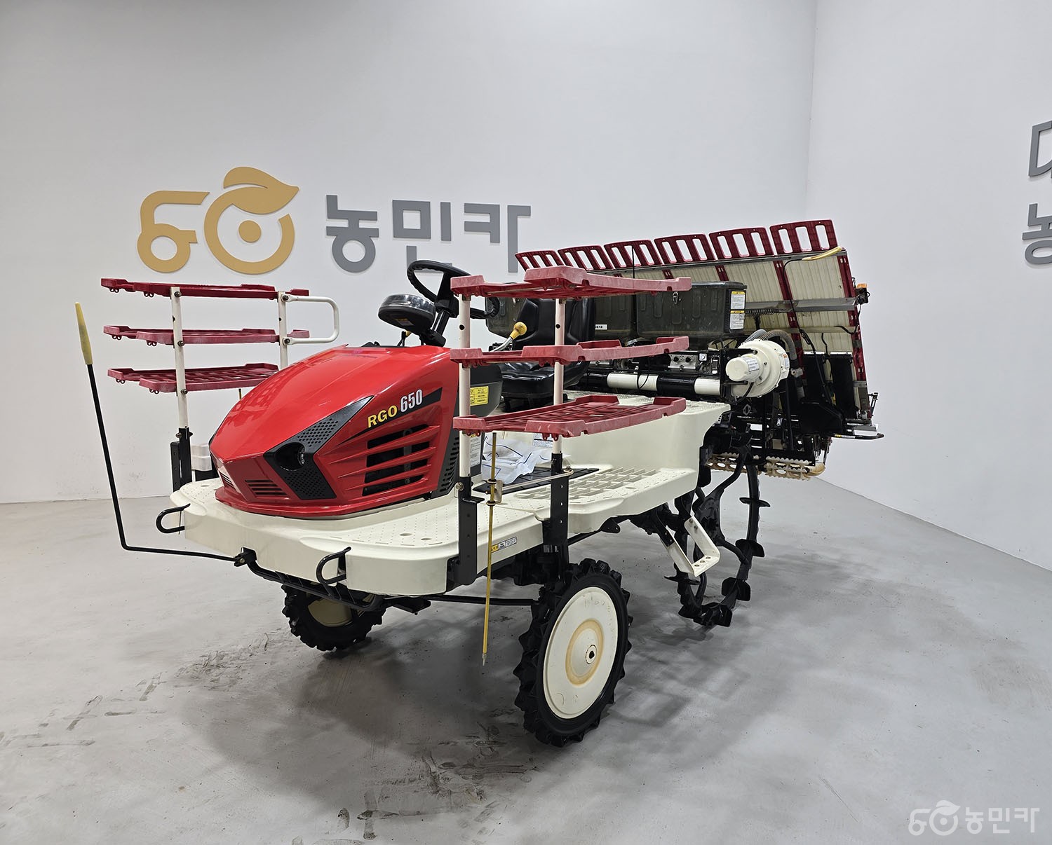 TYM 이앙기 RGO-650 (6조식, 143시간)
